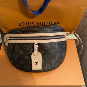 Louis Vuitton bomb bag